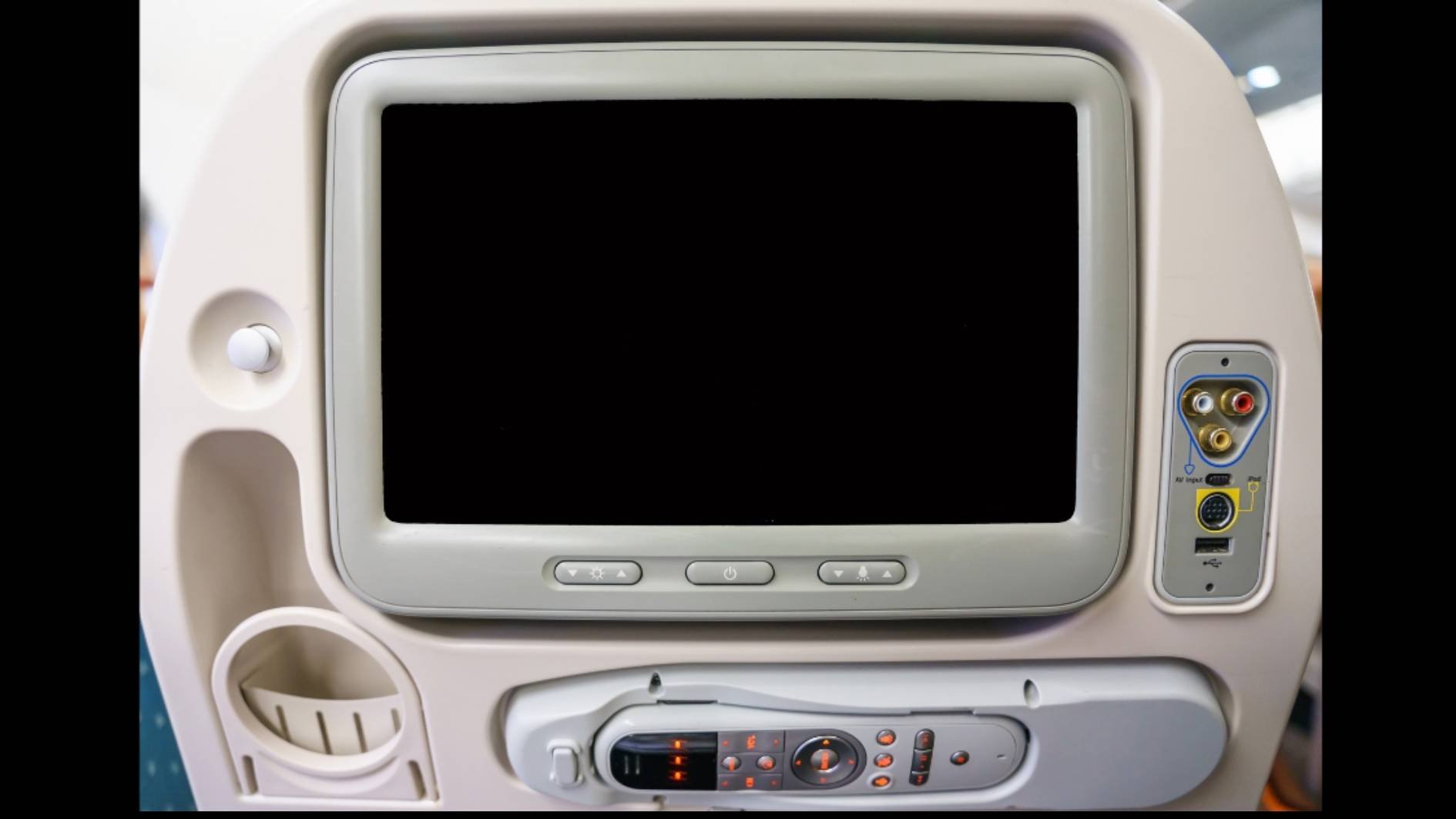 Manage outdated IFE seatback screens